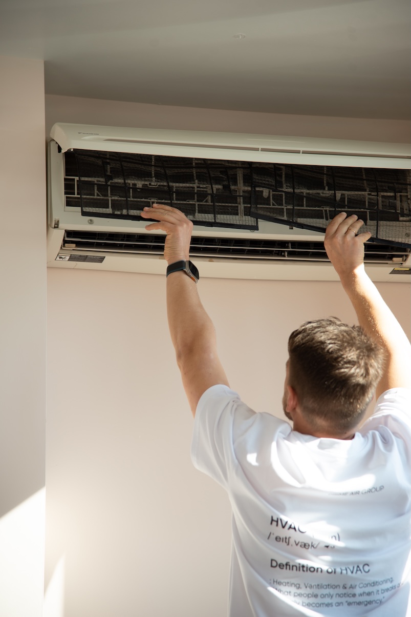 Wall head with no ductwork required